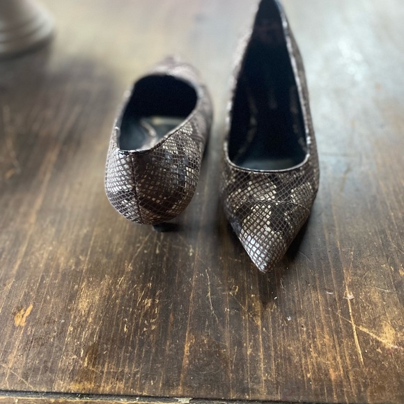 Snakeskin Heels - Picture 13 of 16
